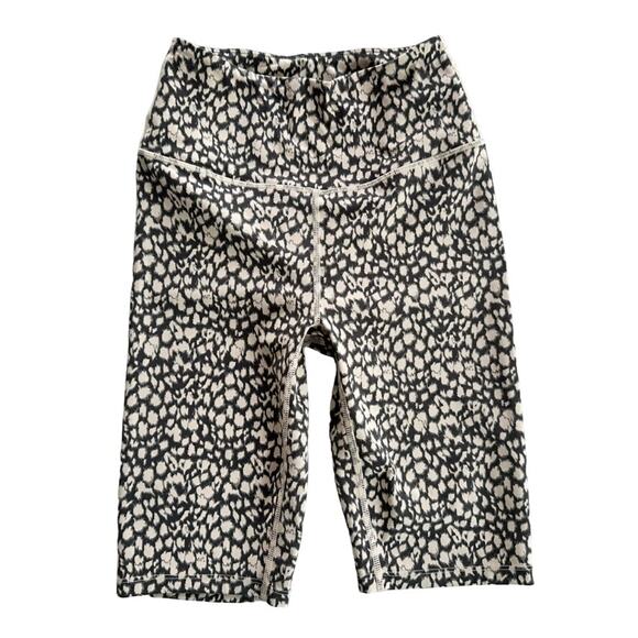 Varley Let's Move Biker Short Tan Leopard Spot Size XS Pilates Yoga Gym Hi Rise - Picture 2 of 5